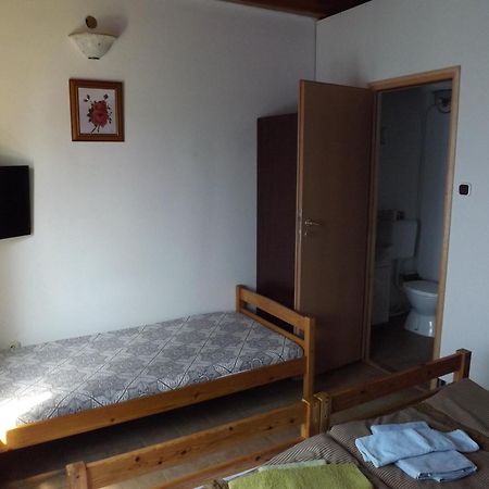 Napos Vendeghaz Hotel Gyor Ngoại thất bức ảnh