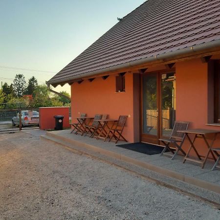 Napos Vendeghaz Hotel Gyor Ngoại thất bức ảnh