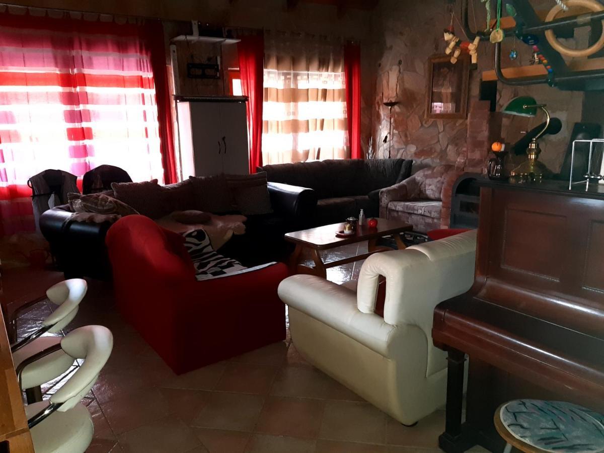 Napos Vendeghaz Hotel Gyor Ngoại thất bức ảnh