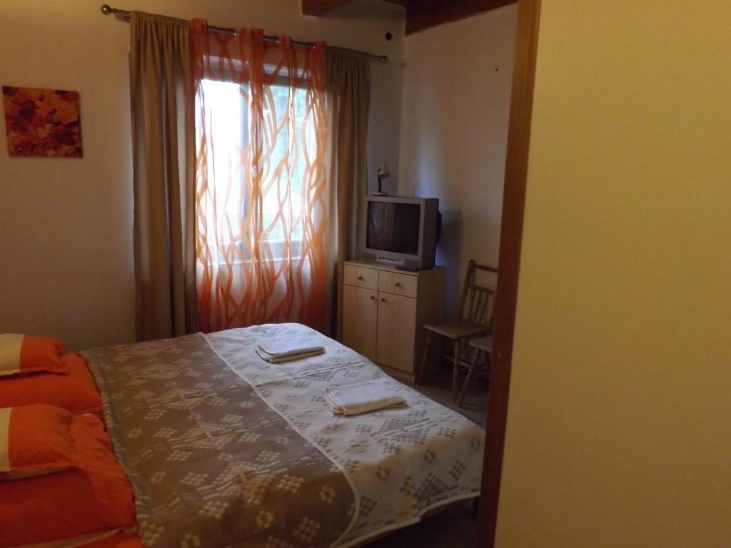 Napos Vendeghaz Hotel Gyor Ngoại thất bức ảnh