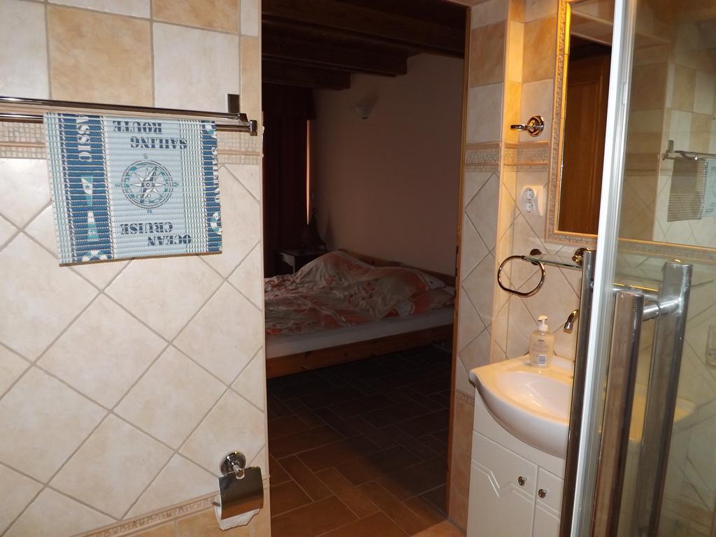 Napos Vendeghaz Hotel Gyor Ngoại thất bức ảnh